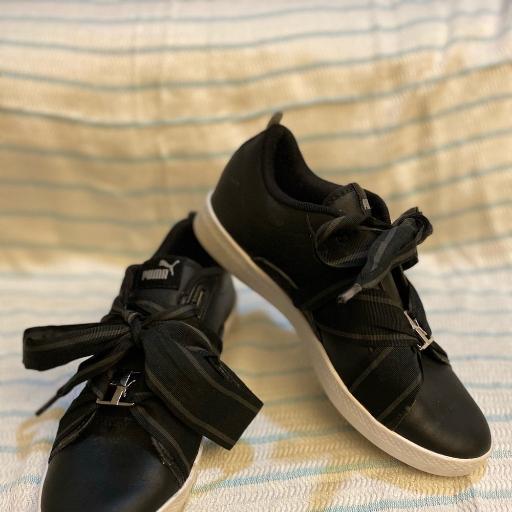 Puma Basket Heart Bow Sneakers (sz 7.5)